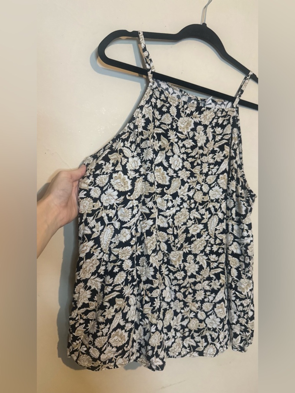 Floral Black & Cream Halter Cami Top xl